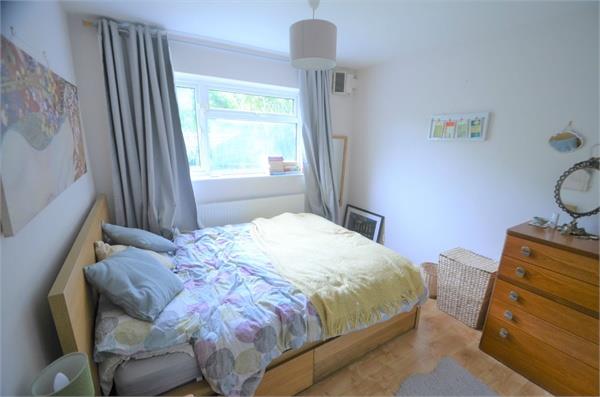 University Close, Mill Hill